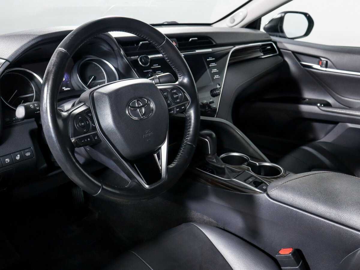 Купить Toyota Camry с пробегом. Фото: #9