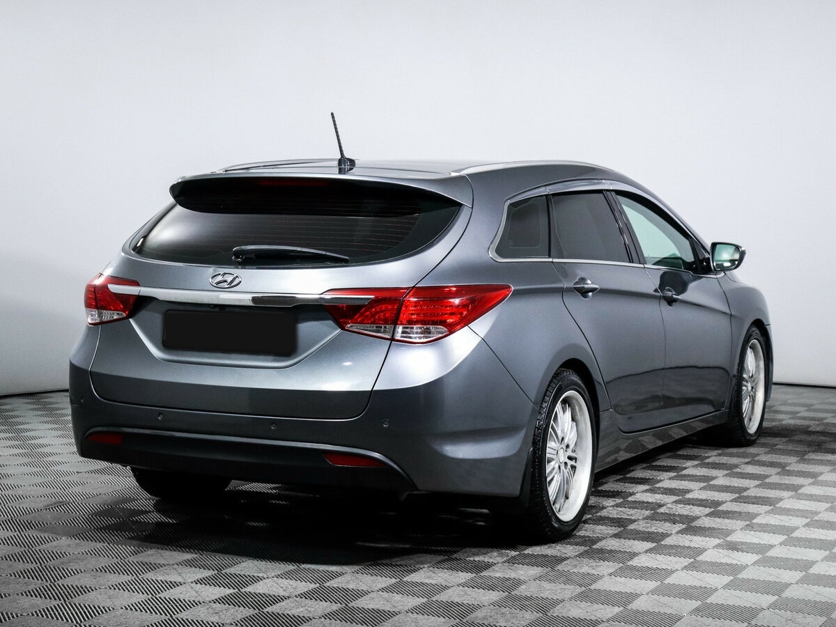 Купить Hyundai i40 с пробегом. Фото: #3