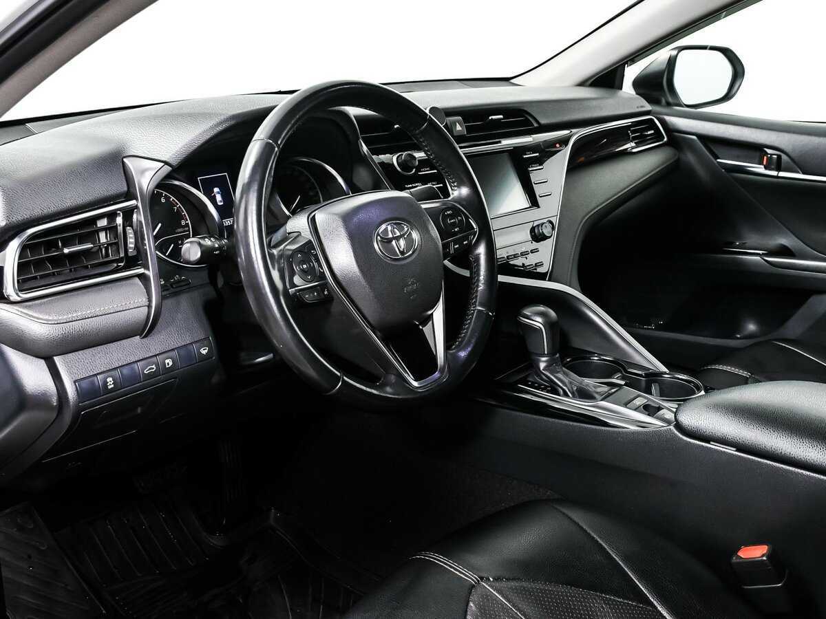 Купить Toyota Camry с пробегом. Фото: #11