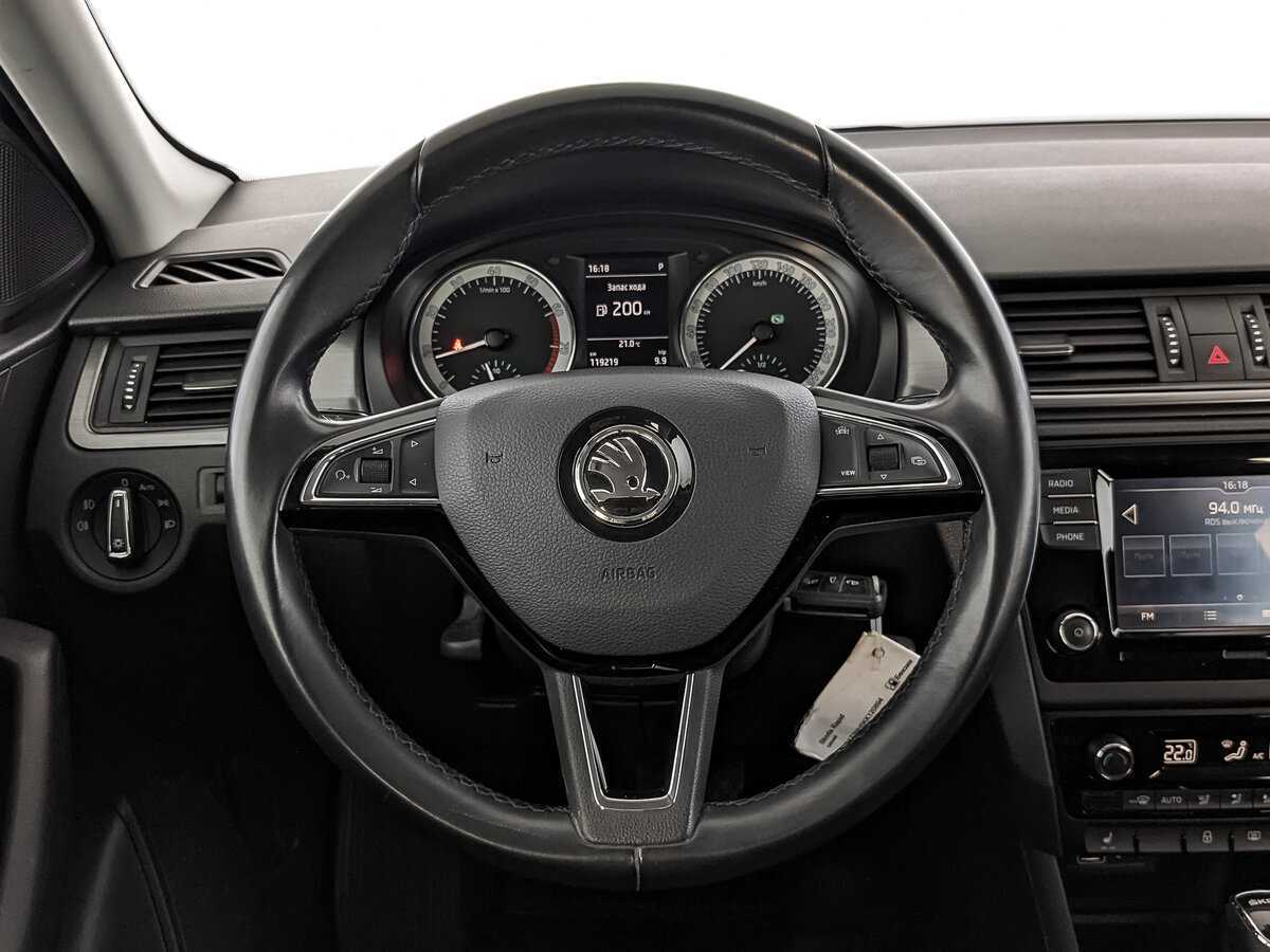 Купить Skoda Rapid с пробегом. Фото: #17
