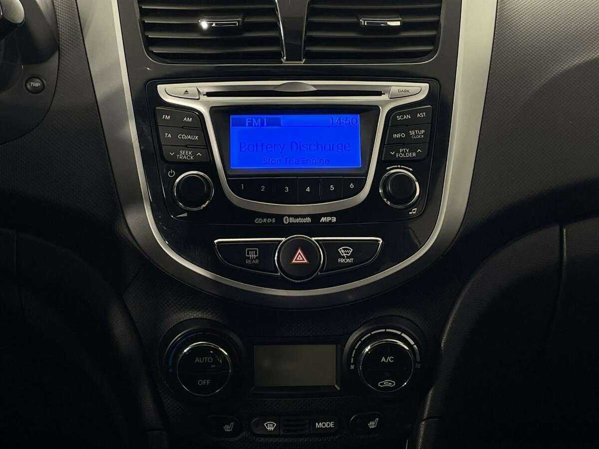 Купить Hyundai Solaris с пробегом. Фото: #11
