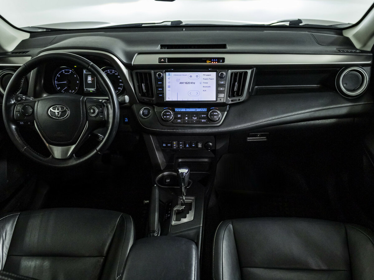 Купить Toyota RAV4 с пробегом. Фото: #9