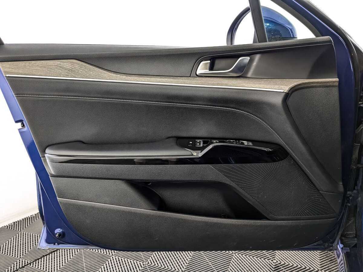 Купить Kia K5 с пробегом. Фото: #14