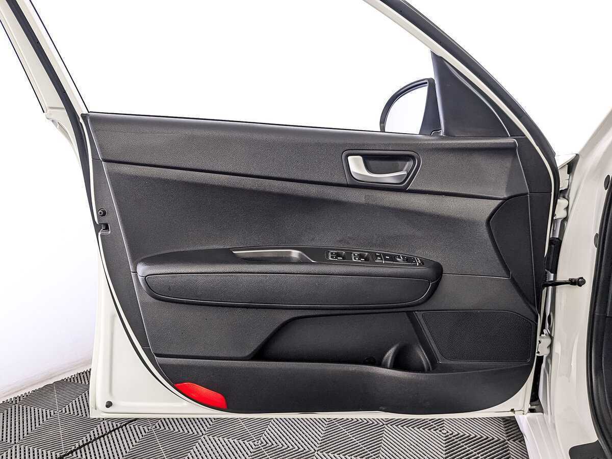 Купить Kia Optima с пробегом. Фото: #18