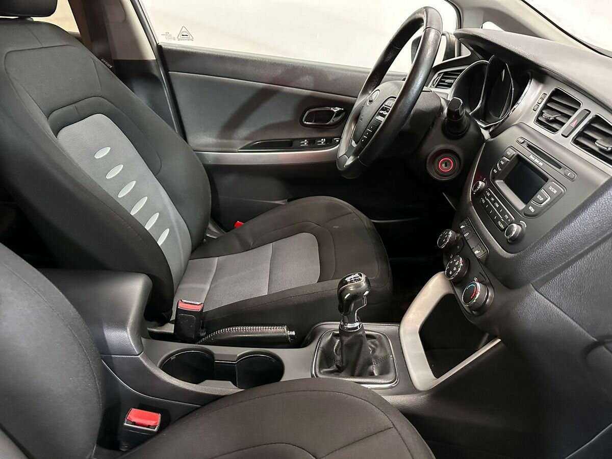 Купить Kia Ceed с пробегом. Фото: #8