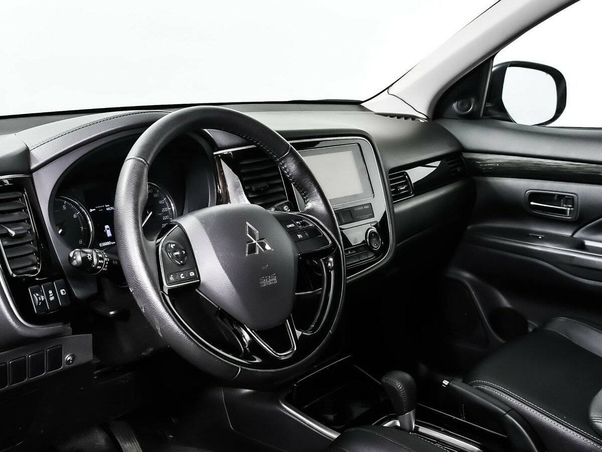 Купить Mitsubishi Outlander с пробегом. Фото: #12