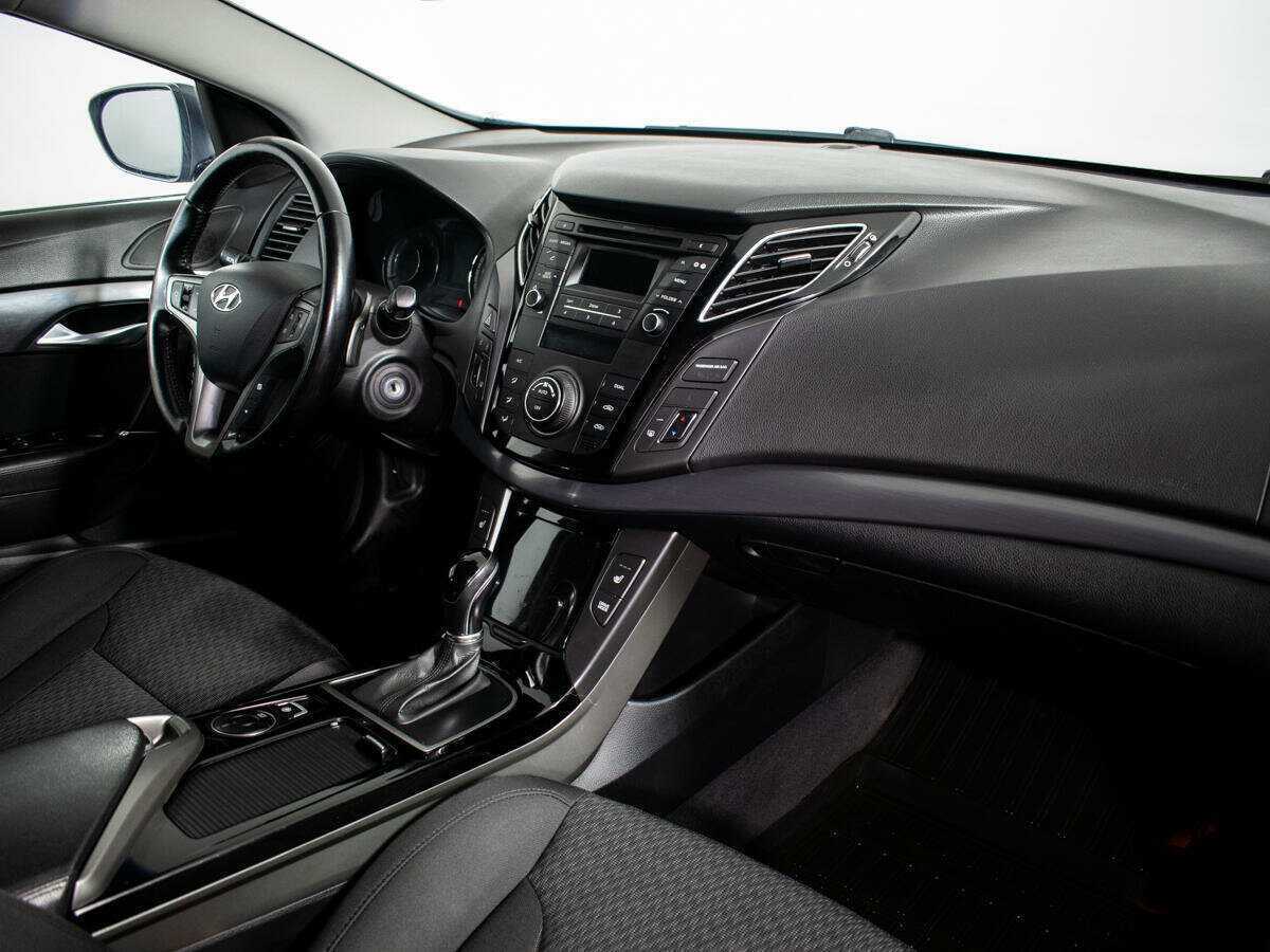 Купить Hyundai i40 с пробегом. Фото: #5