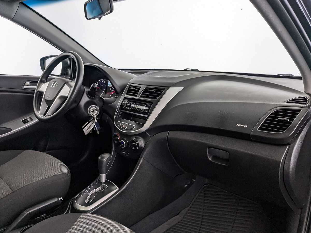Купить Hyundai Solaris с пробегом. Фото: #8