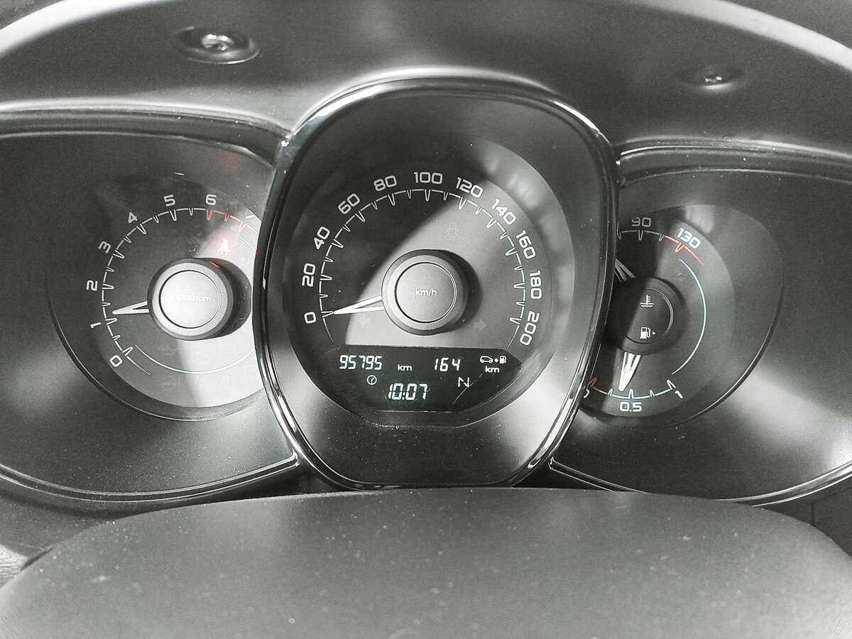 Купить Lada (ВАЗ) Vesta с пробегом. Фото: #9