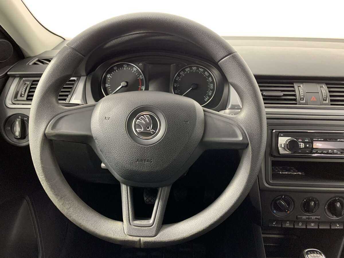 Купить Skoda Rapid с пробегом. Фото: #22