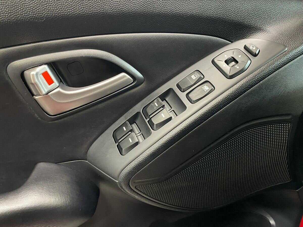 Купить Hyundai ix35 с пробегом. Фото: #13
