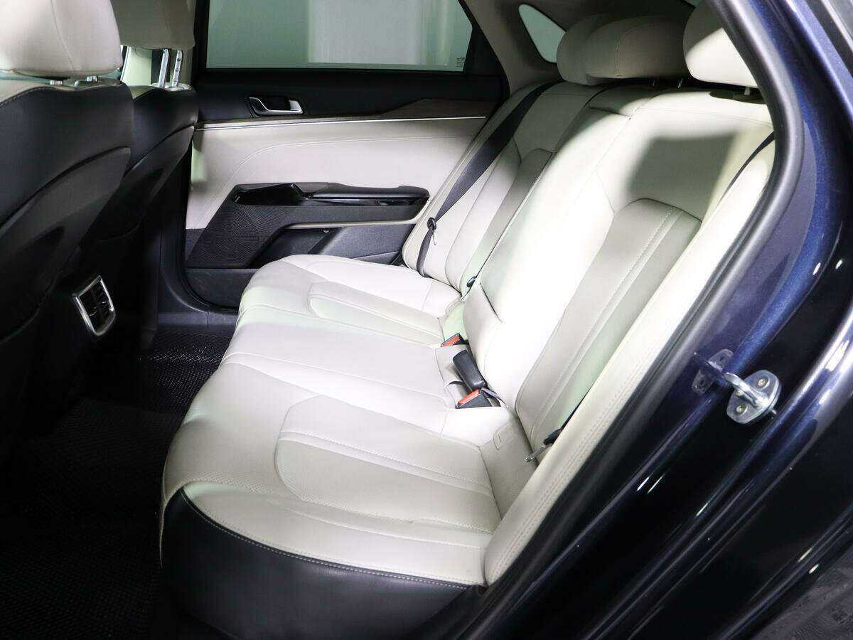 Купить Kia K5 с пробегом. Фото: #7