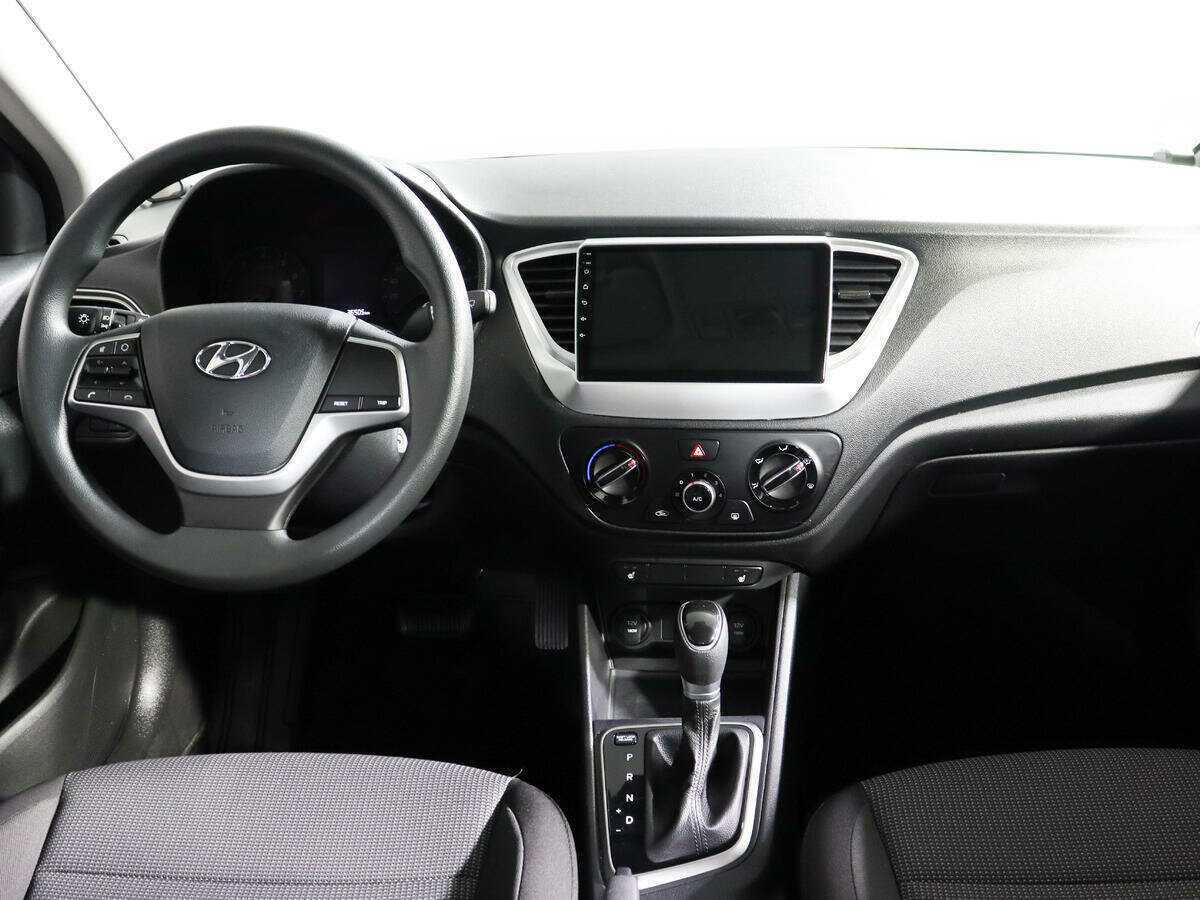 Купить Hyundai Solaris с пробегом. Фото: #9