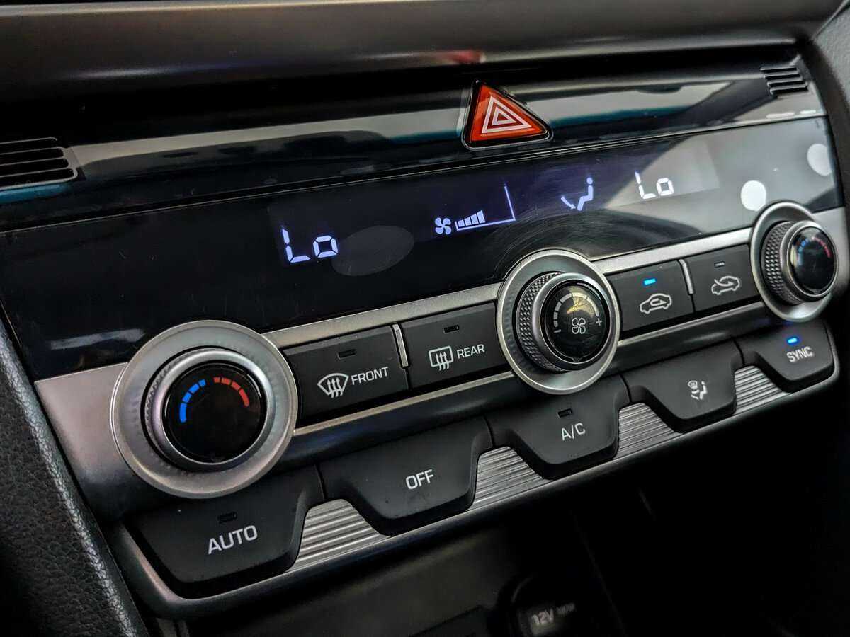 Купить Hyundai Elantra с пробегом. Фото: #19