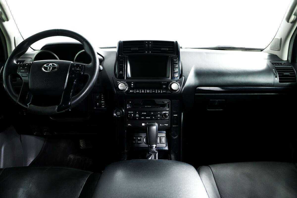 Купить Toyota Land Cruiser Prado с пробегом. Фото: #8