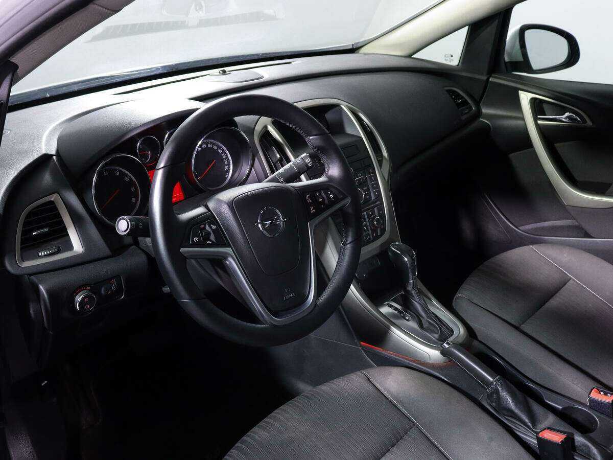 Купить Opel Astra с пробегом. Фото: #11