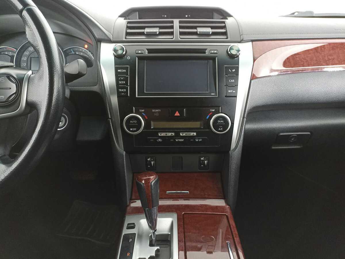 Купить Toyota Camry с пробегом. Фото: #14