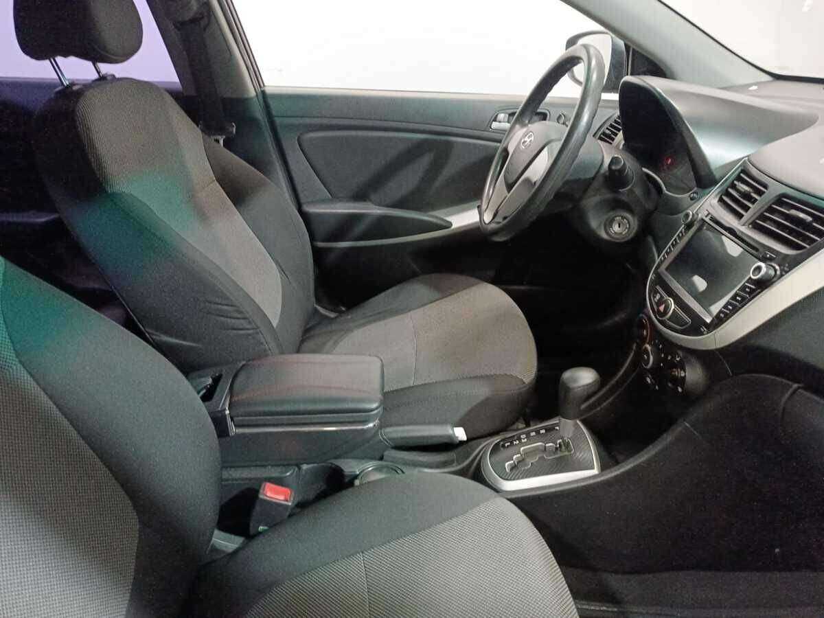 Купить Hyundai Solaris с пробегом. Фото: #9
