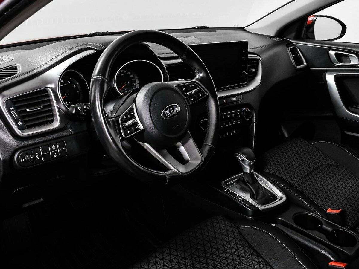 Купить Kia Ceed с пробегом. Фото: #11