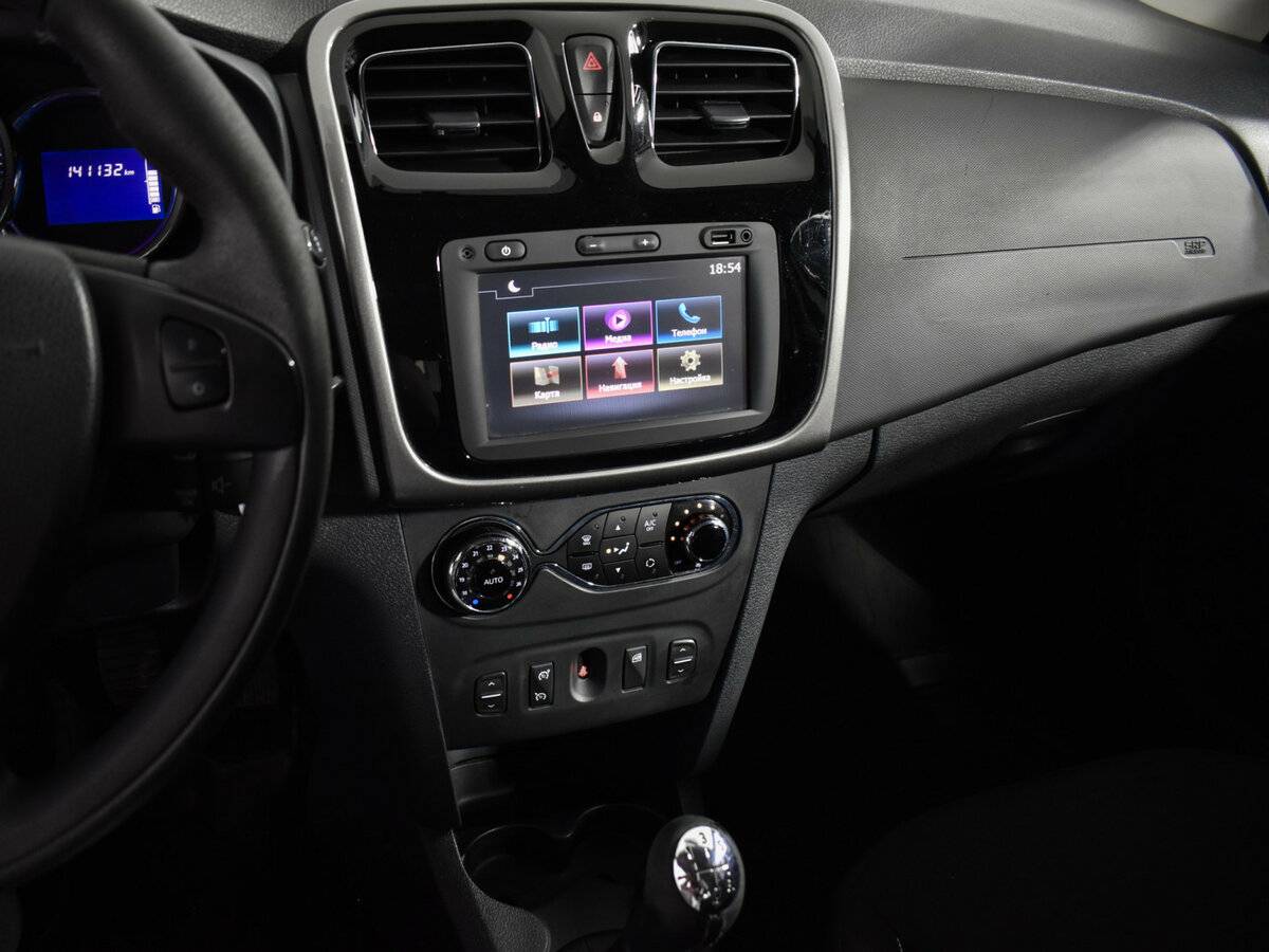 Купить Renault Sandero с пробегом. Фото: #16