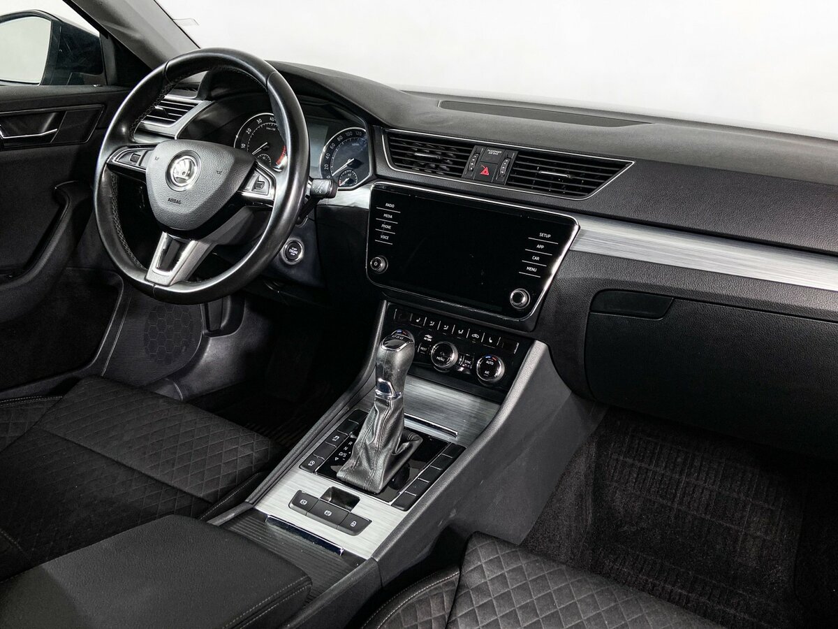 Купить Skoda Superb с пробегом. Фото: #6