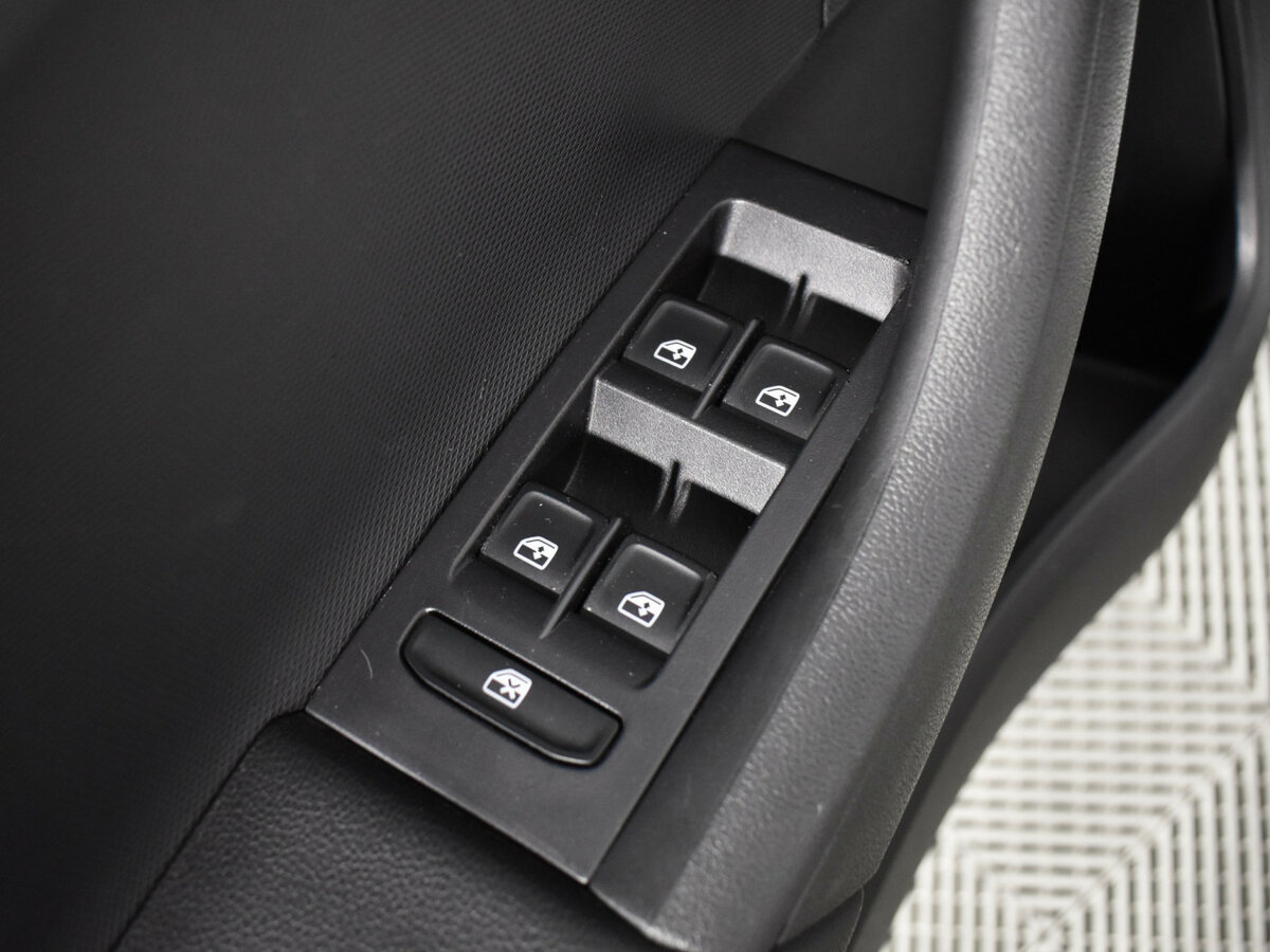 Купить Skoda Rapid с пробегом. Фото: #14