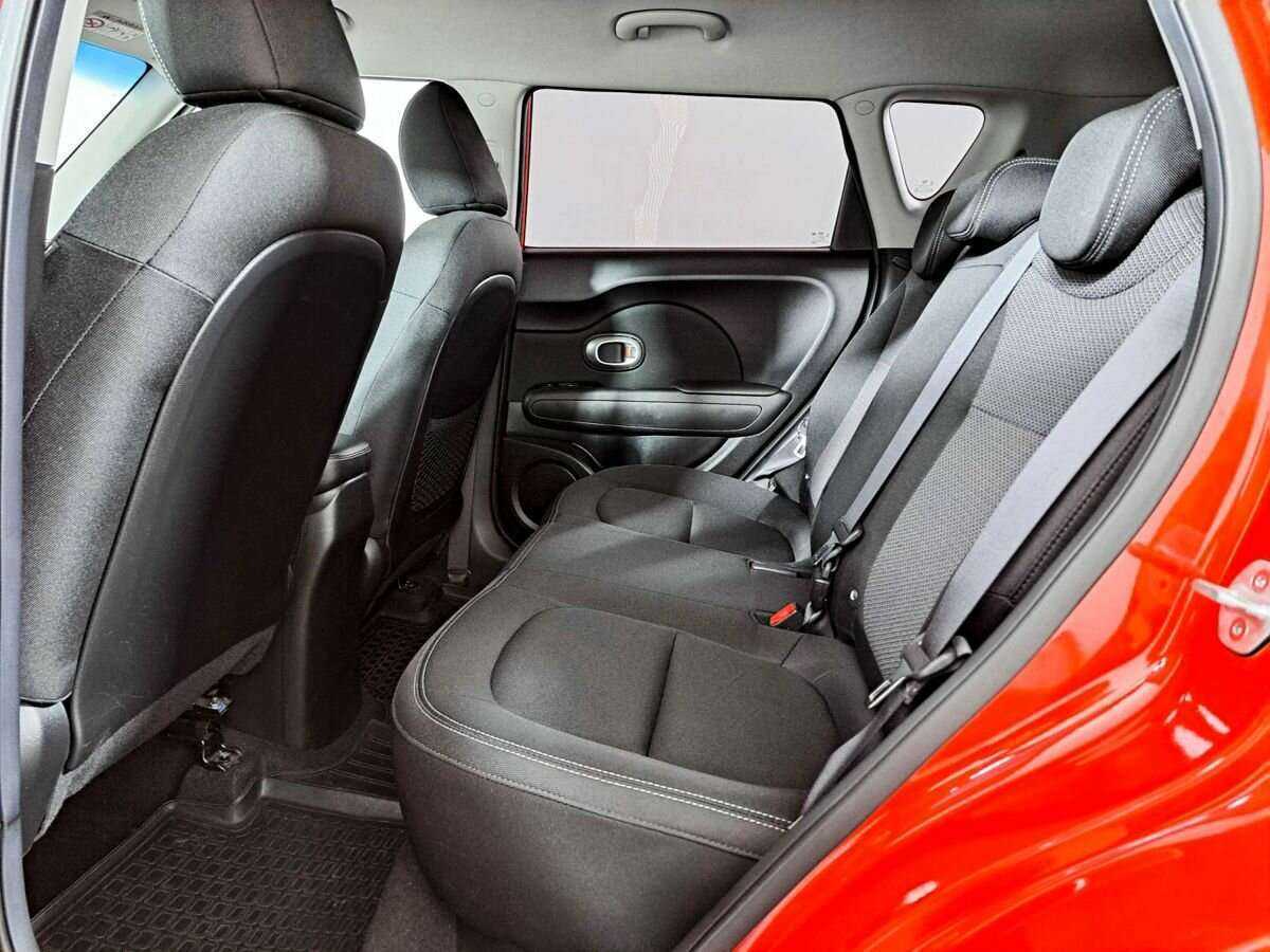 Купить Kia Soul с пробегом. Фото: #9