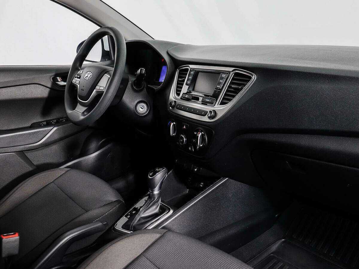 Купить Hyundai Solaris с пробегом. Фото: #10