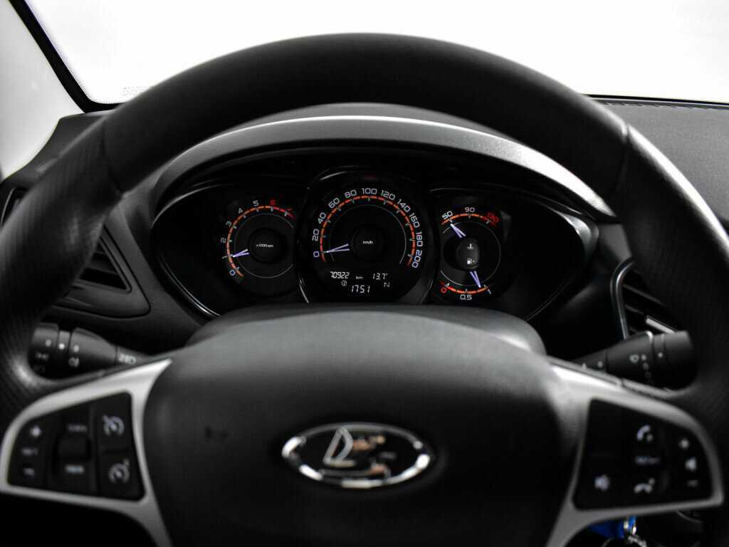 Купить Lada (ВАЗ) Vesta с пробегом. Фото: #19