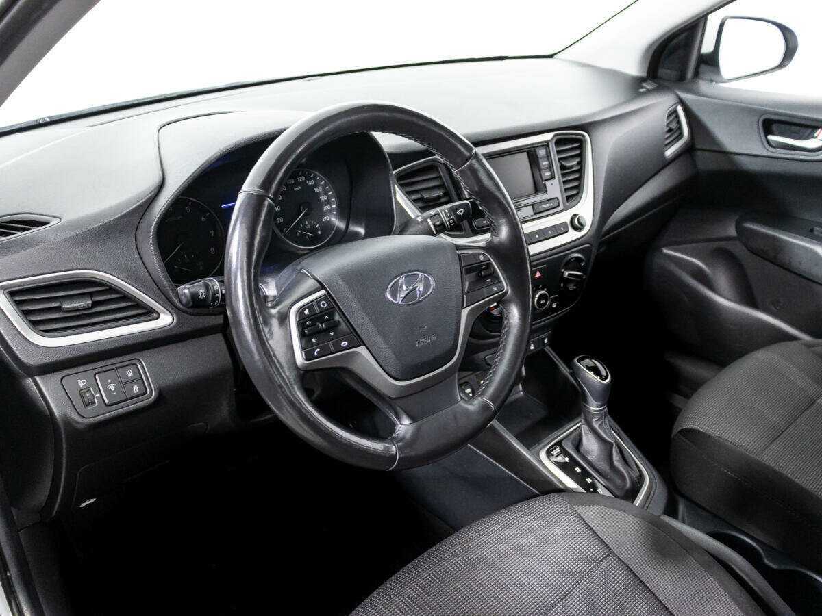 Купить Hyundai Solaris с пробегом. Фото: #10