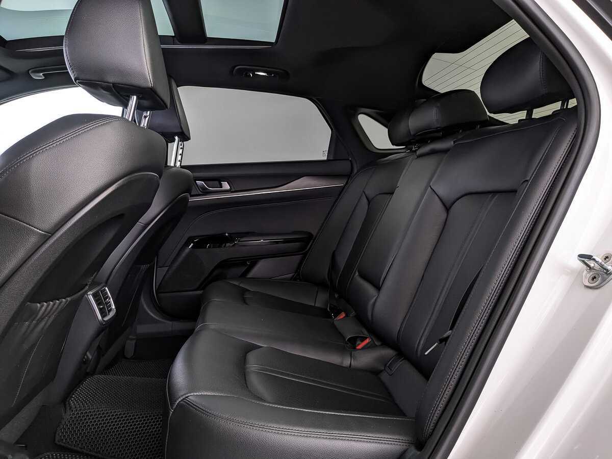 Купить Kia K5 с пробегом. Фото: #17