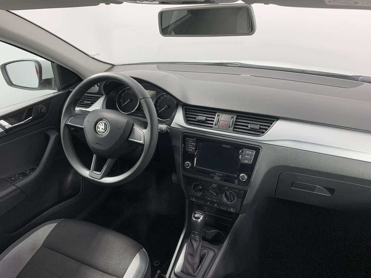 Купить Skoda Rapid с пробегом. Фото: #8