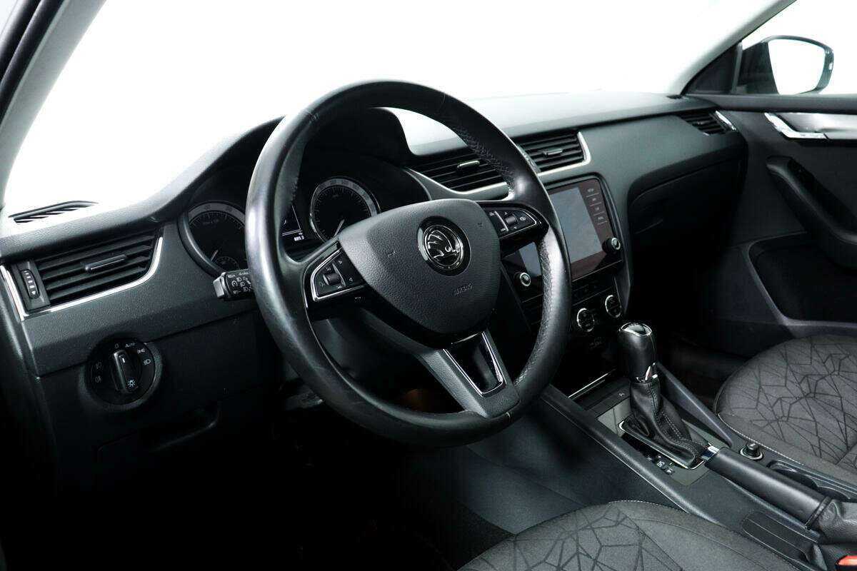 Купить Skoda Octavia с пробегом. Фото: #12