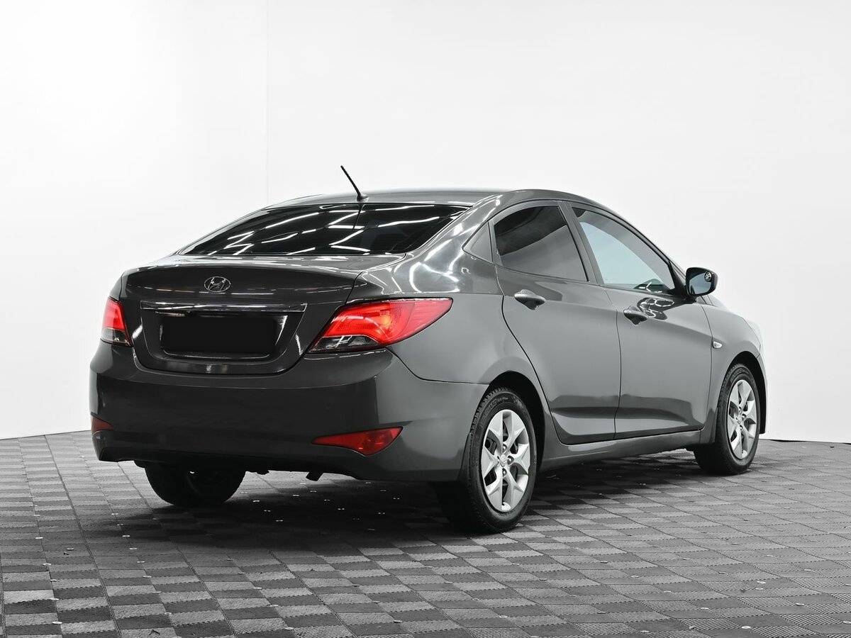 Купить Hyundai Solaris с пробегом. Фото: #3