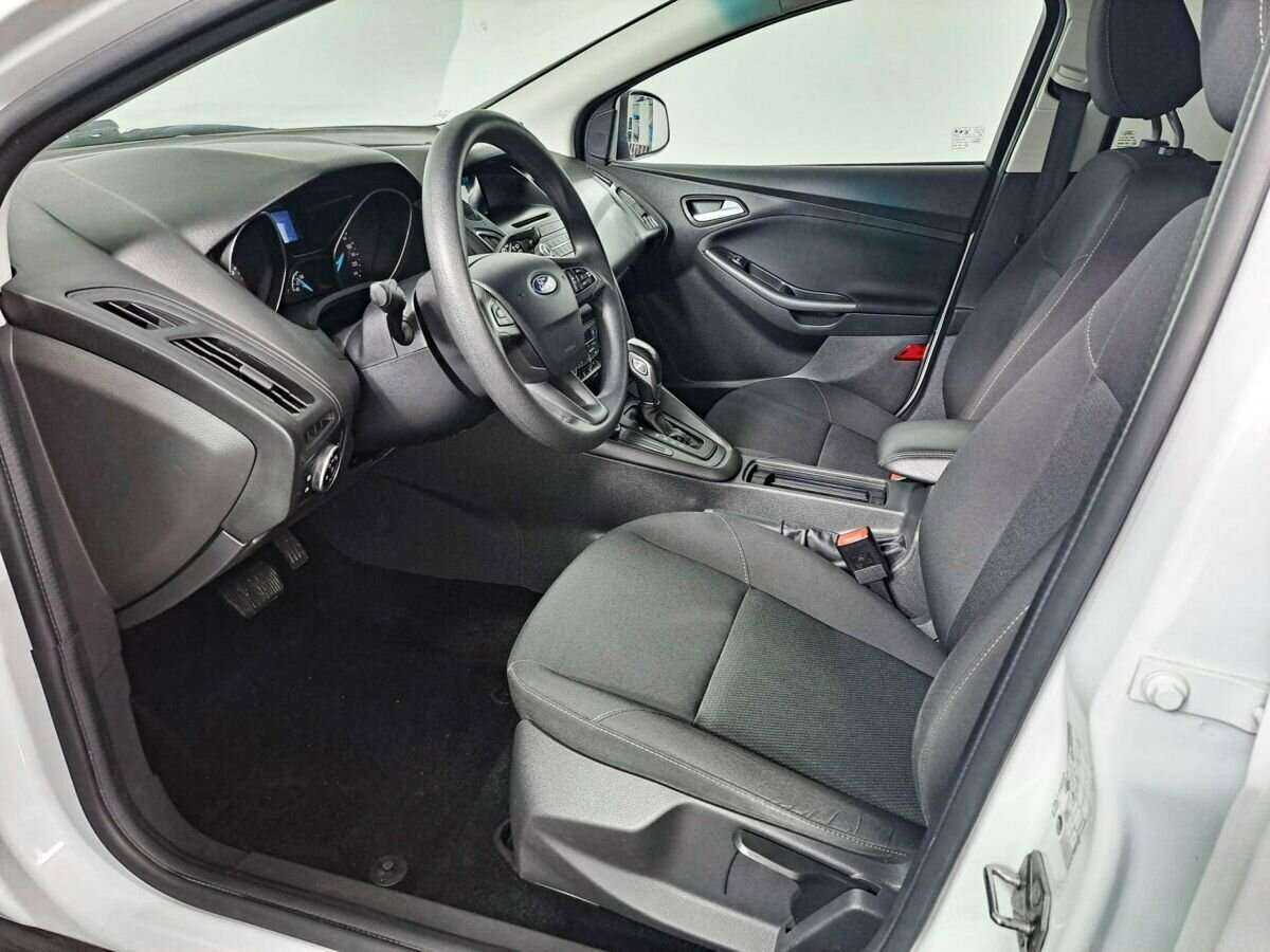 Купить Ford Focus с пробегом. Фото: #13