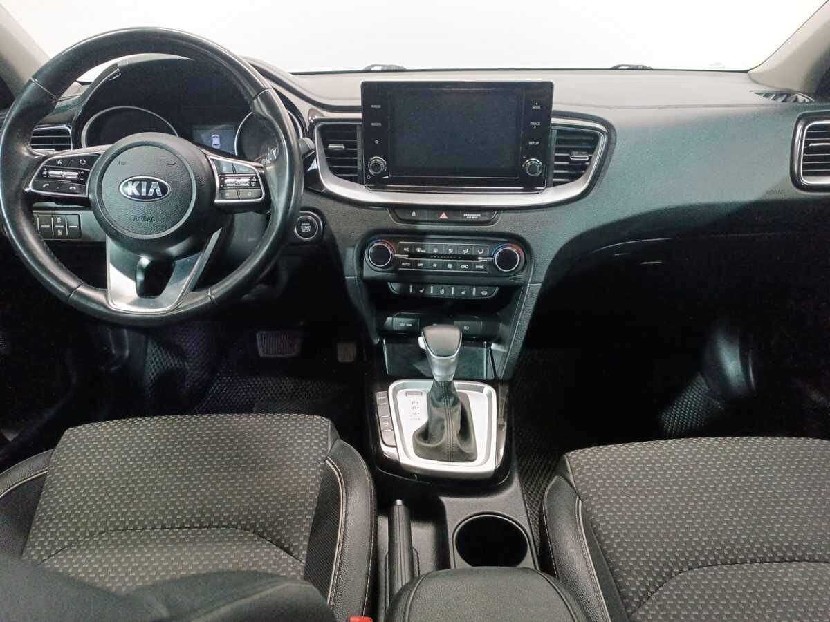 Купить Kia Ceed с пробегом. Фото: #8