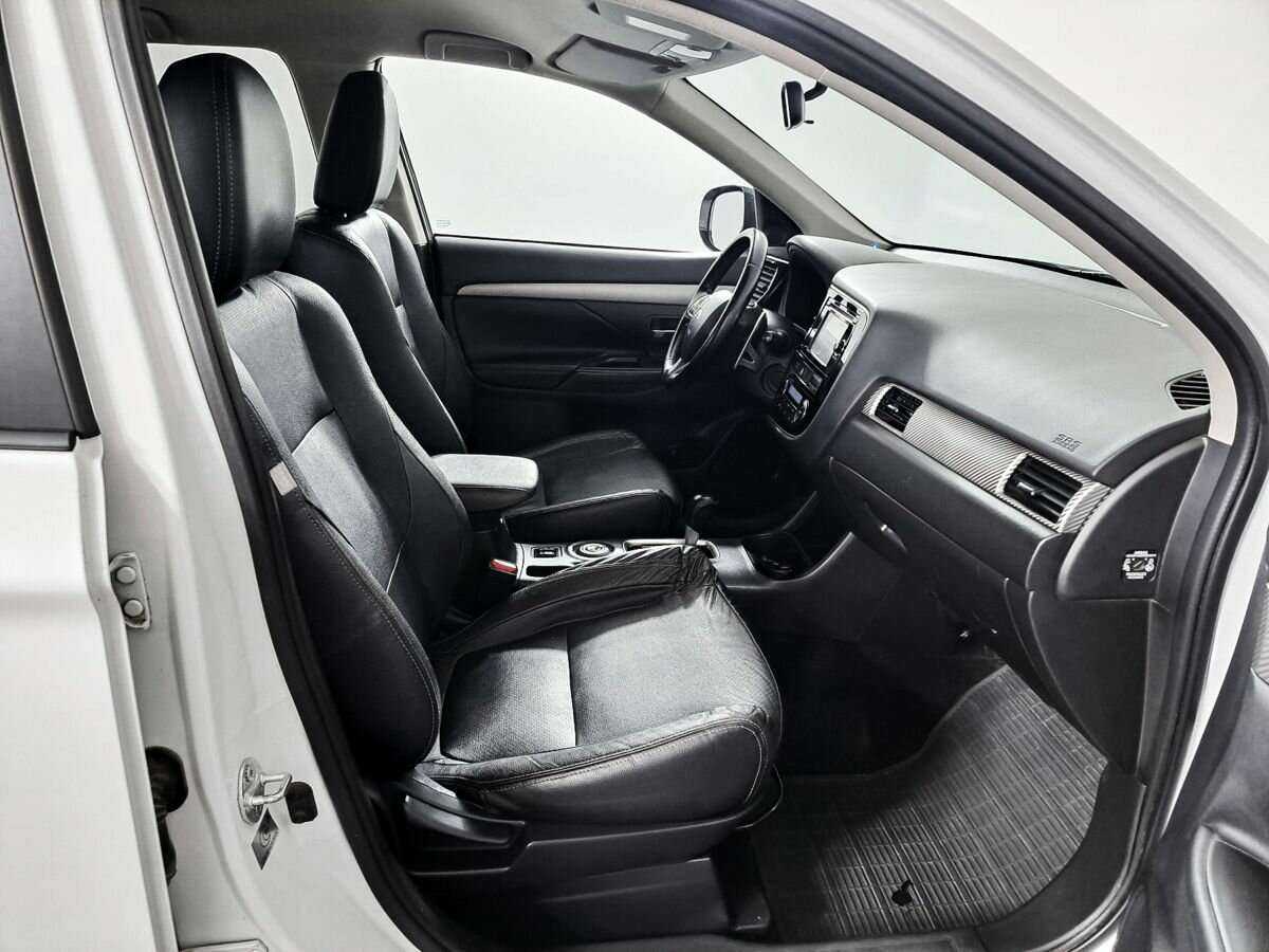 Купить Mitsubishi Outlander с пробегом. Фото: #6