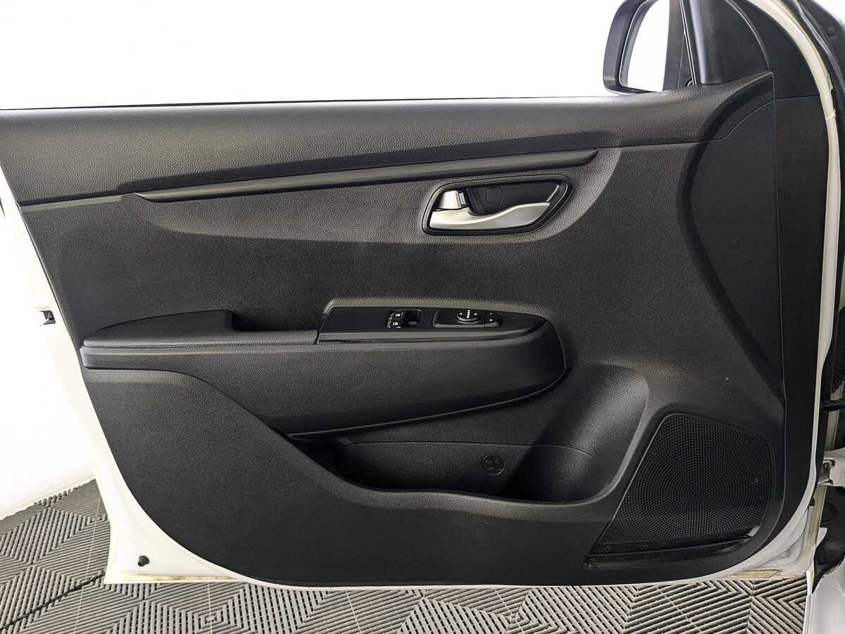 Купить Kia Rio с пробегом. Фото: #15