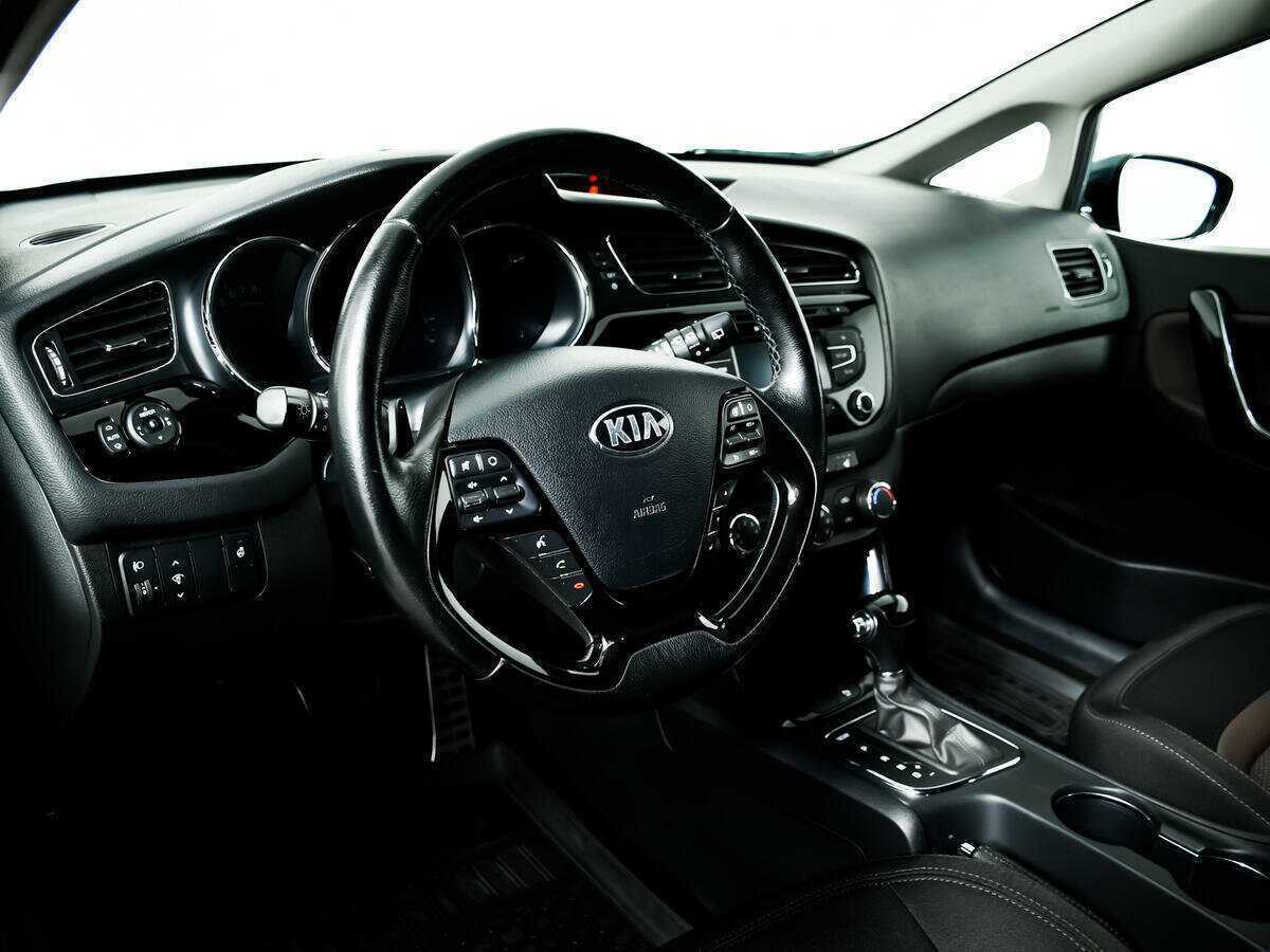 Купить Kia Ceed с пробегом. Фото: #12