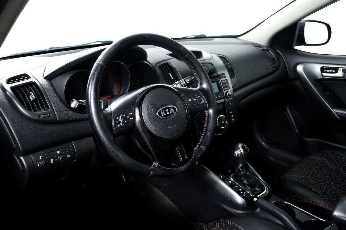 Купить Kia Cerato с пробегом. Фото: #12