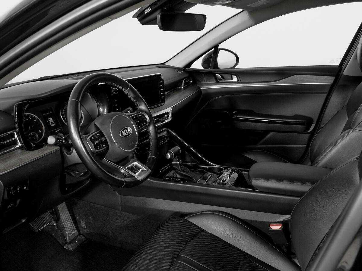 Купить Kia K5 с пробегом. Фото: #14