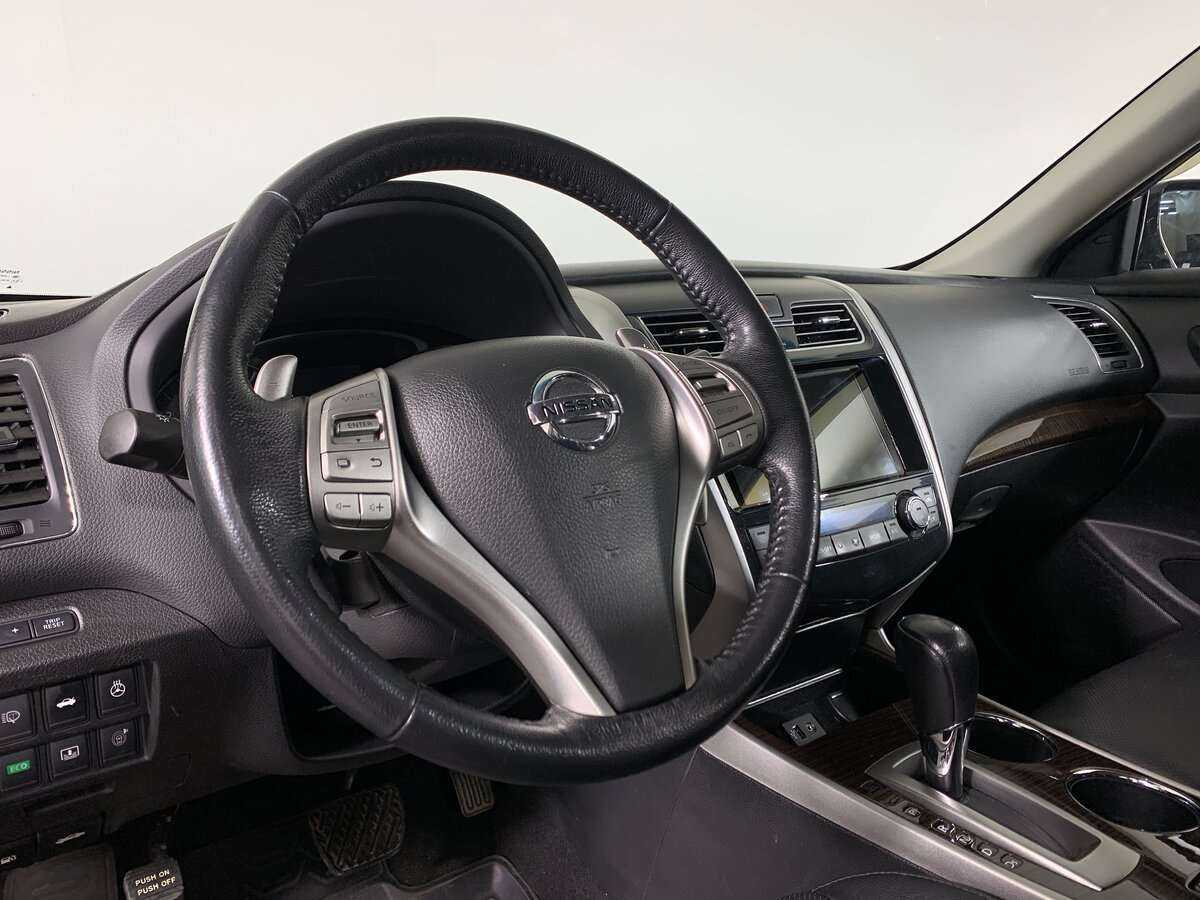 Купить Nissan Teana с пробегом. Фото: #9