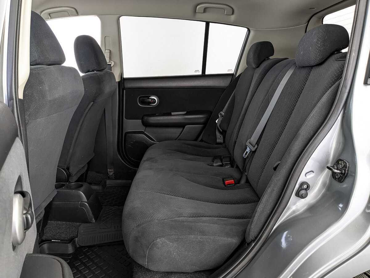 Купить Nissan Tiida с пробегом. Фото: #17