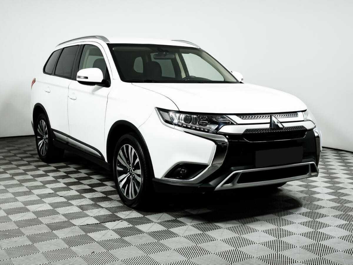 Купить Mitsubishi Outlander с пробегом. Фото: #2