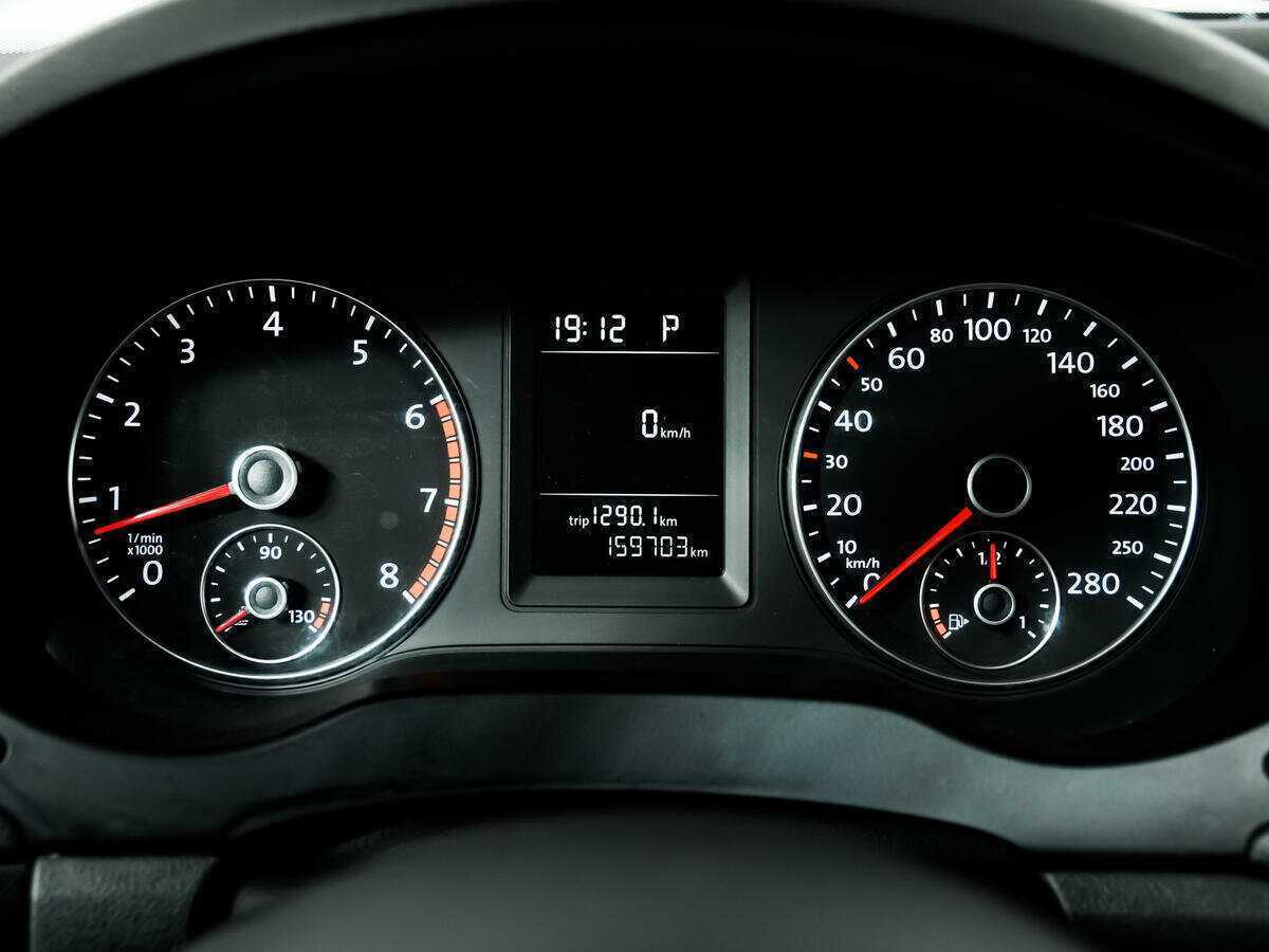 Купить Volkswagen Jetta с пробегом. Фото: #9