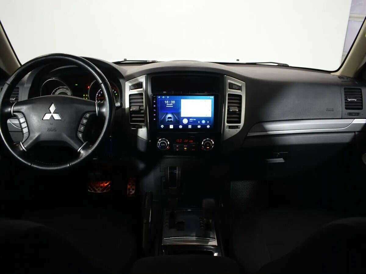 Купить Mitsubishi Pajero с пробегом. Фото: #10
