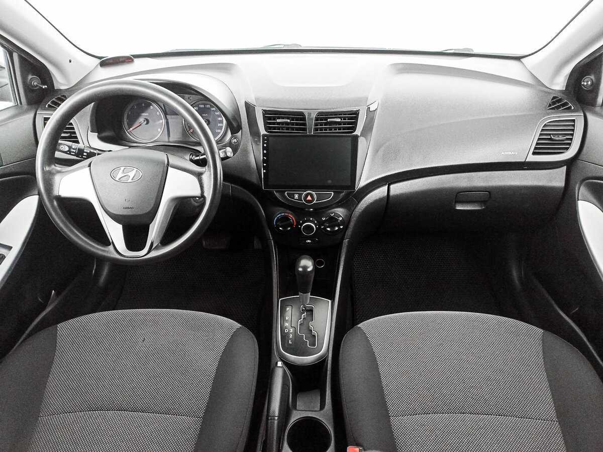 Купить Hyundai Solaris с пробегом. Фото: #13