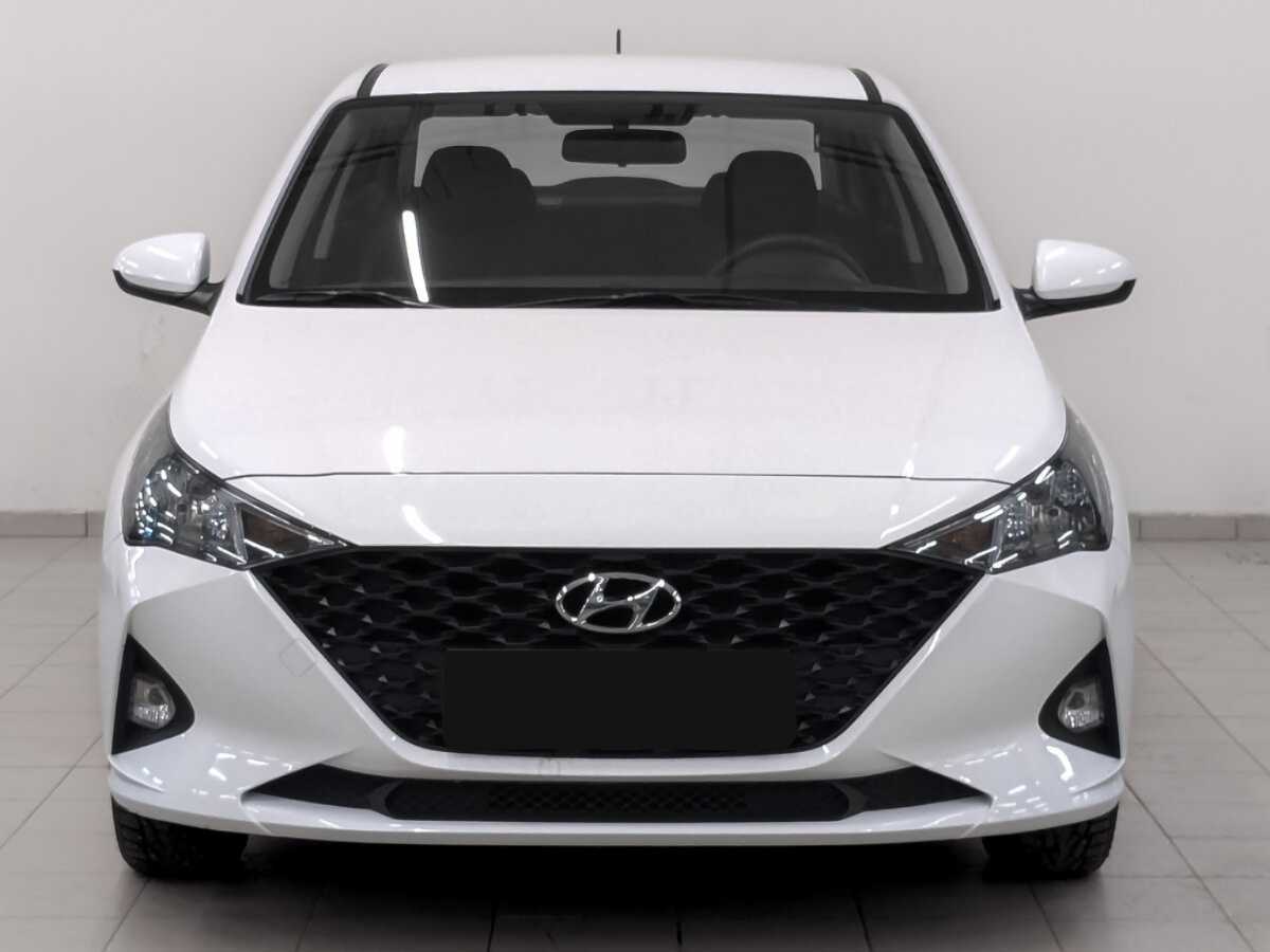 Купить Hyundai Solaris с пробегом. Фото: #1