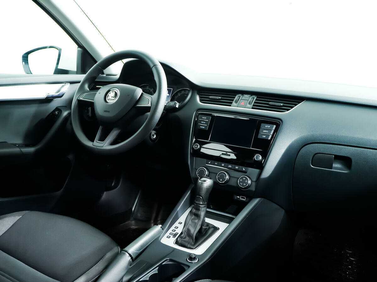 Купить Skoda Octavia с пробегом. Фото: #7