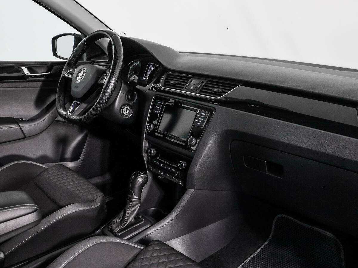 Купить Skoda Rapid с пробегом. Фото: #10
